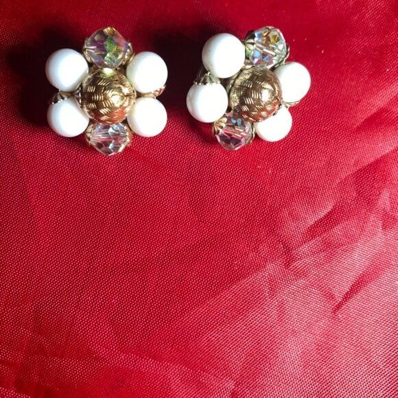 Sweet Flowers Costume Earrings -- Clip-On - Picture 3 of 6